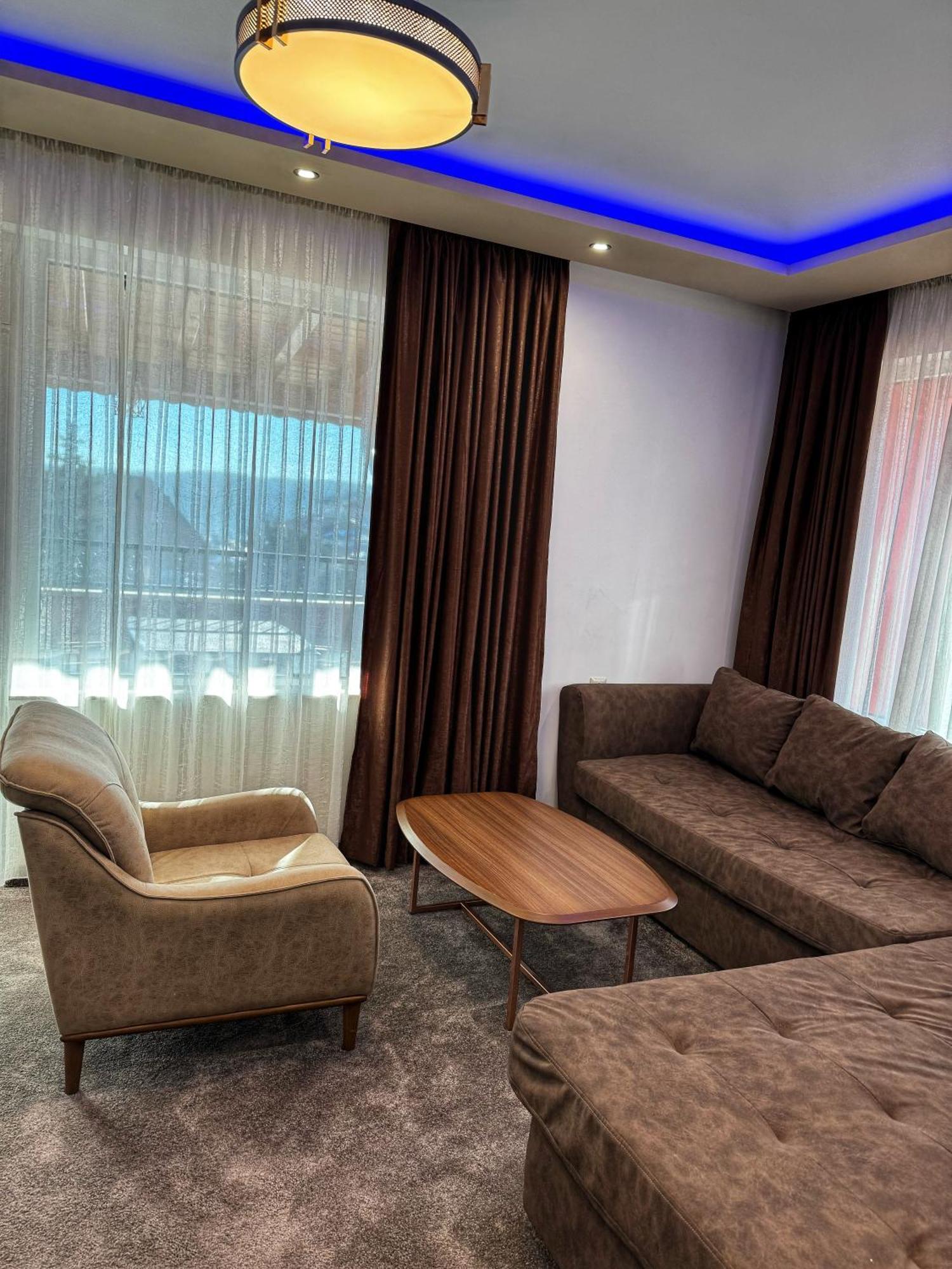 Hotel Diamant Dospat Esterno foto